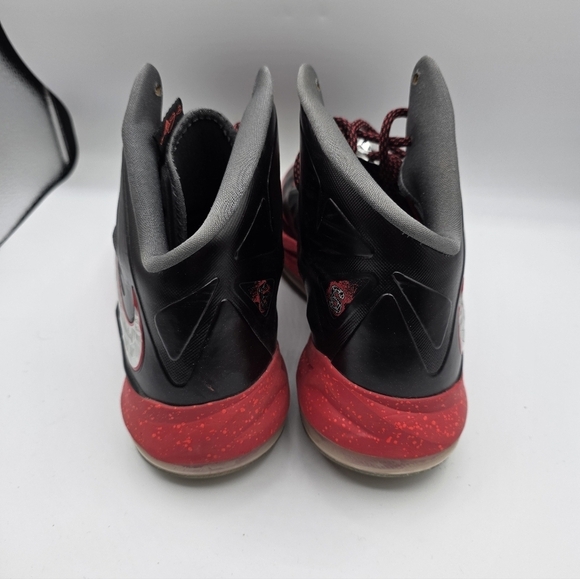 Nike LeBron 10 X 10+ Pressure Black Red Sport Size 12 Sneakers    Basketball Men main image 12